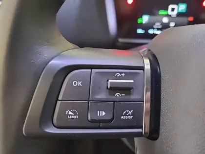 Photo 27 Citroën C4 e- 136 ch Automatique