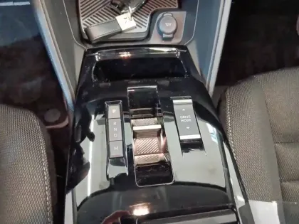 Photo 13 Citroën C4  Hybride 145 e-DCS6