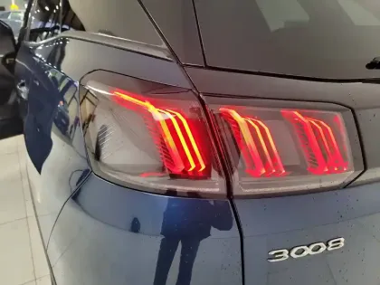 Photo 10 Peugeot 3008  BlueHDi 130ch S&S EAT8