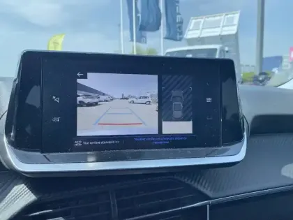 Photo 54 Peugeot 2008  PureTech 100 S&S BVM6