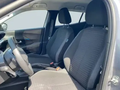 Photo 30 Peugeot 2008  PureTech 100 S&S BVM6