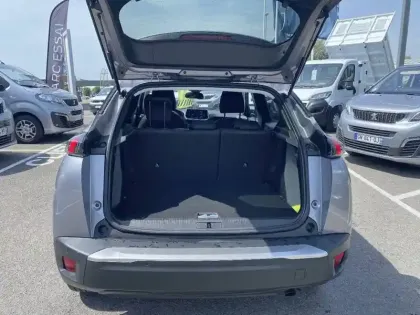 Photo 45 Peugeot 2008  PureTech 100 S&S BVM6