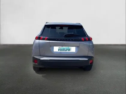 Photo 44 Peugeot 2008  PureTech 100 S&S BVM6