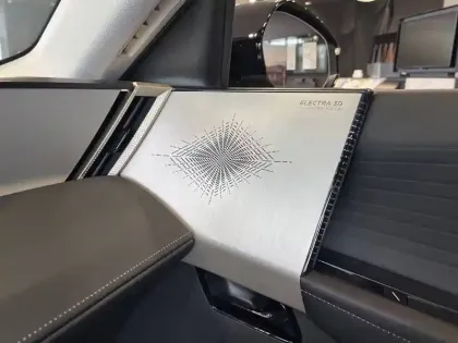 Photo 19 DS DS 8 N°8 230 ch FWD Standard Range