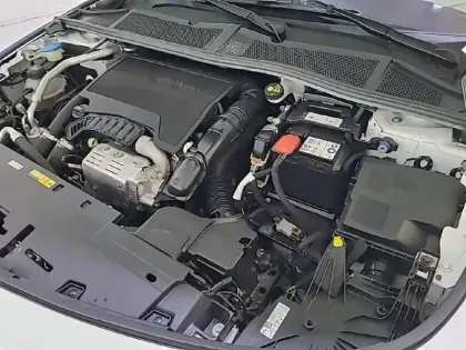 Photo 14 Opel Astra  1.2 Turbo 130 ch BVA8