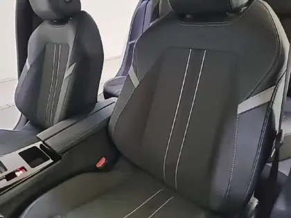 Photo 10 Opel Astra  1.2 Turbo 130 ch BVA8