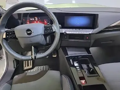 Photo 7 Opel Astra  1.2 Turbo 130 ch BVA8