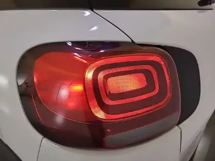 Photo 16 Citroën C3 Aircross  PureTech 110 S&S EAT6