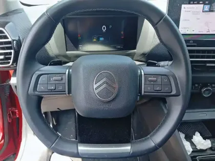 Photo 8 Citroën C4  Hybride 136 e-DCS6