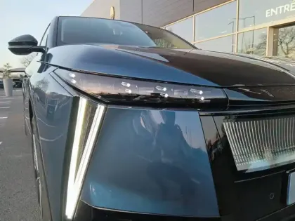 Photo 15 DS DS 8 DS N°8 350 ch AWD Long Range