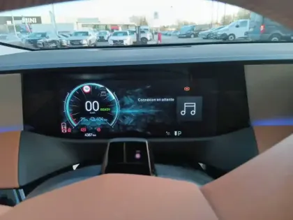 Photo 9 DS DS 8 DS N°8 350 ch AWD Long Range