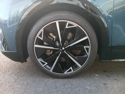 Photo 12 DS DS 8 DS N°8 350 ch AWD Long Range