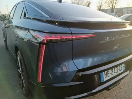 Photo 16 DS DS 8 DS N°8 350 ch AWD Long Range