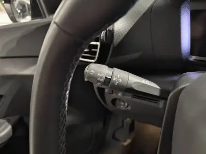 Photo 14 Citroën C4 e- 136 ch Automatique