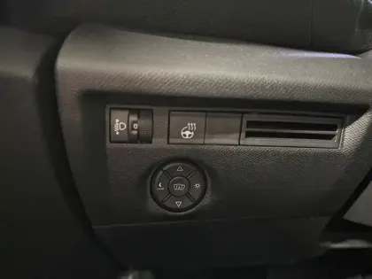 Photo 17 Citroën C4 e- 136 ch Automatique