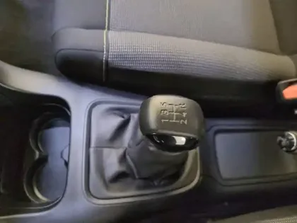 Photo 13 Citroën C4  Cactus PureTech 82