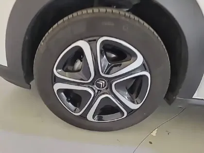 Photo 12 Citroën C4  Cactus PureTech 82