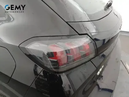 Photo 75 Peugeot 208  BlueHDi 100 S&S BVM6