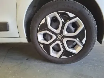 Photo 11 Renault Twingo  III SCe 65