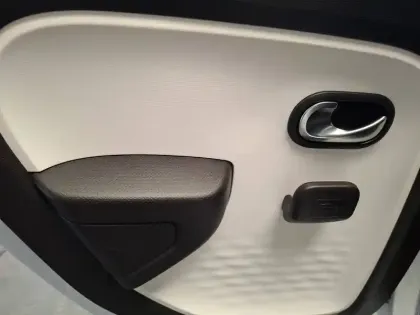 Photo 16 Renault Twingo  III SCe 65