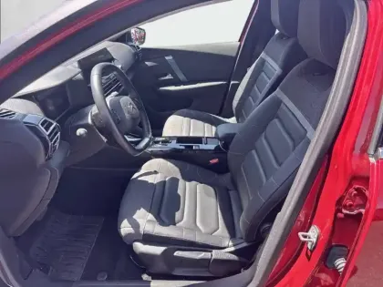 Photo 10 Citroën C4 e- 136 ch Automatique