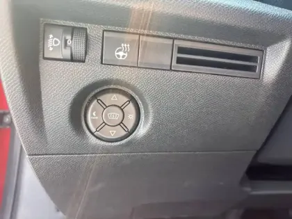 Photo 14 Citroën C4 e- 136 ch Automatique