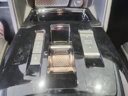 Photo 13 Citroën C4 e- 156 ch autonomie étendue