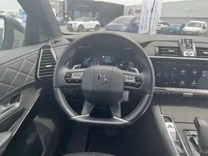 Photo 8 DS DS 7  Hybride Rechargeable E-Tense 225 EAT8