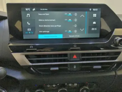 Photo 13 Citroën C4  PureTech 100 BVM6