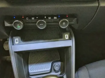 Photo 15 Citroën C4  PureTech 100 BVM6