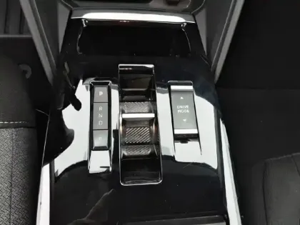 Photo 13 Citroën C4 e- 136 ch Automatique