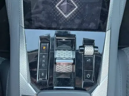 Photo 13 DS DS 4  Hybride E-Tense 225 EAT8