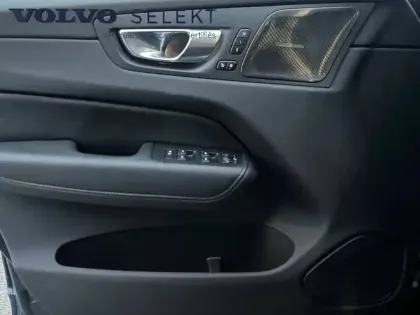 Photo 18 Volvo Xc60  T6 AWD Hybride rechargeable 253 ch+145 ch Geartronic 8