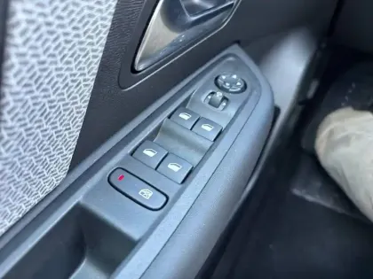 Photo 22 Citroën C4  PureTech 130 EAT8