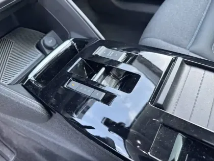 Photo 13 Citroën C4  PureTech 130 EAT8