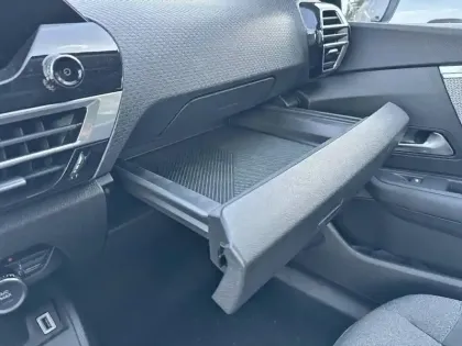 Photo 20 Citroën C4  PureTech 130 EAT8