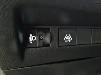 Photo 91 Peugeot 208  PureTech 100 S&S BVM6