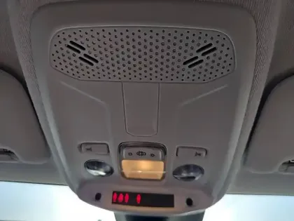 Photo 60 Peugeot 208  PureTech 100 S&S BVM6