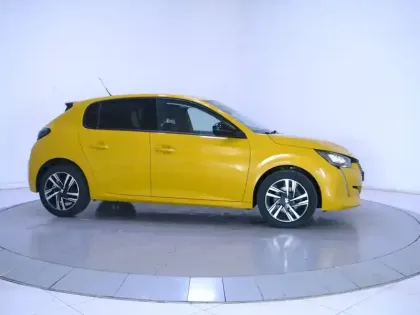 Photo 66 Peugeot 208  PureTech 100 S&S BVM6
