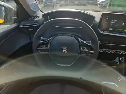 Photo 50 Peugeot 208  PureTech 100 S&S BVM6