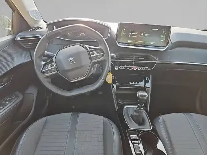 Photo 49 Peugeot 208  PureTech 100 S&S BVM6