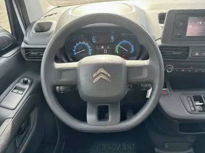 Photo 48 Citroën Berlingo e- Taille M 136 ch 100 kWh Automatique