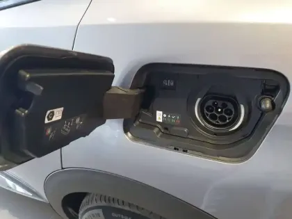 Photo 15 Peugeot 3008  Hybrid 225 e-EAT8