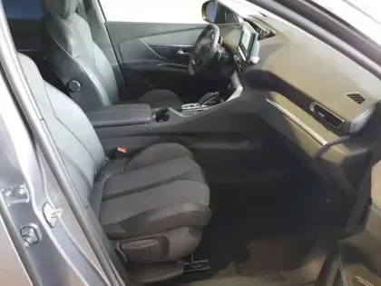 Photo 28 Peugeot 3008  Hybrid 225 e-EAT8