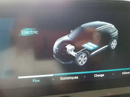 Photo 27 Peugeot 3008  Hybrid 225 e-EAT8