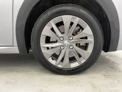 Photo 17 Peugeot 208  Electrique 50 kWh 136ch