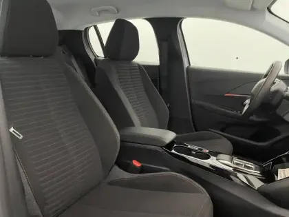 Photo 30 Peugeot 208  Electrique 50 kWh 136ch