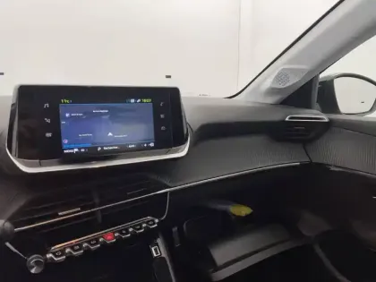 Photo 28 Peugeot 208  Electrique 50 kWh 136ch