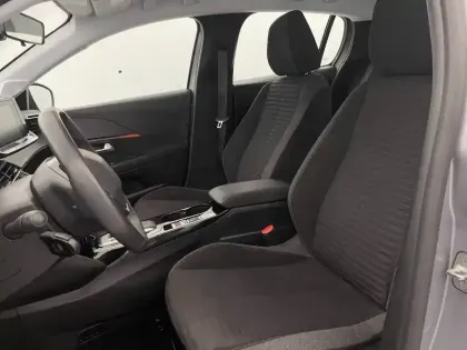 Photo 13 Peugeot 208  Electrique 50 kWh 136ch