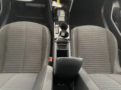 Photo 24 Peugeot 208  Electrique 50 kWh 136ch